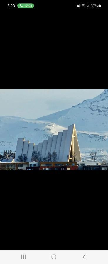 Apartment By The Lakeside Tromso Luaran gambar