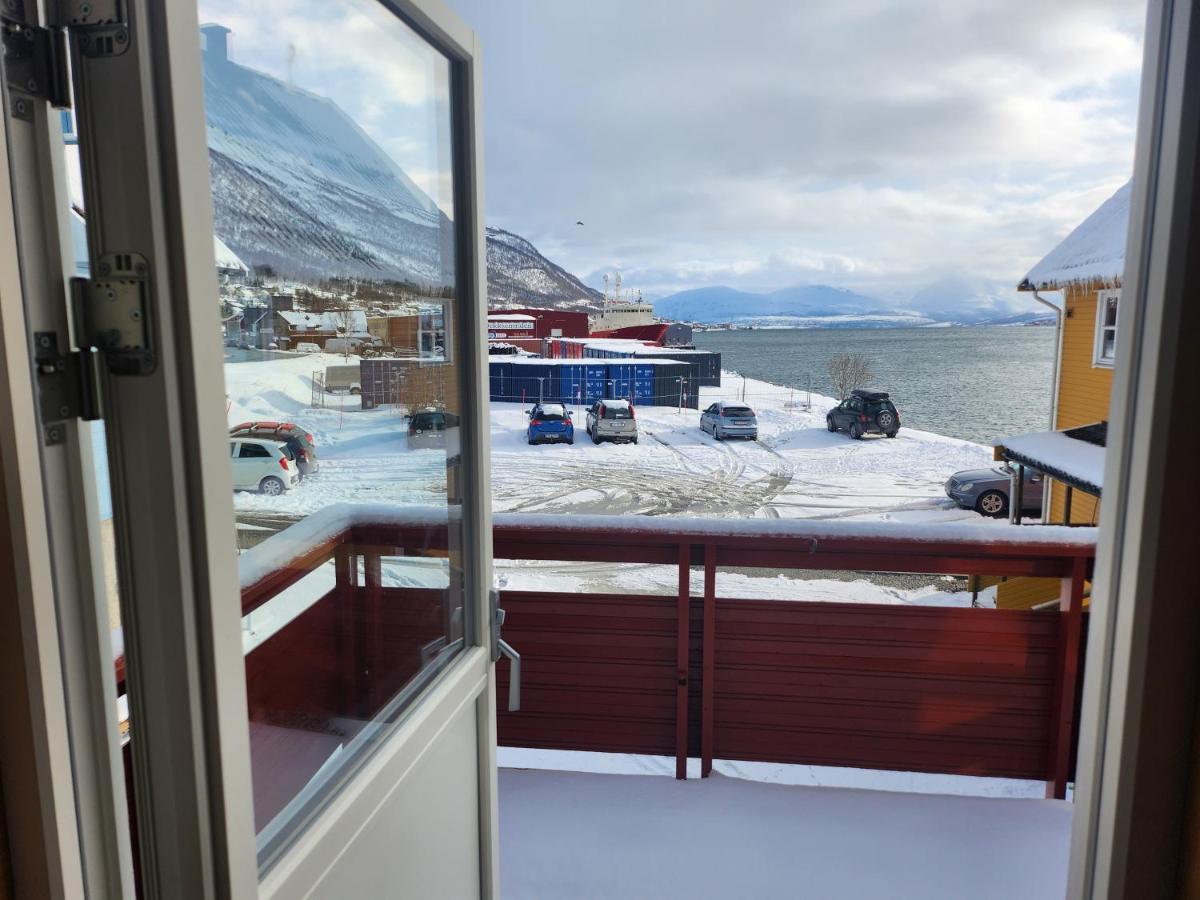 Apartment By The Lakeside Tromso Luaran gambar