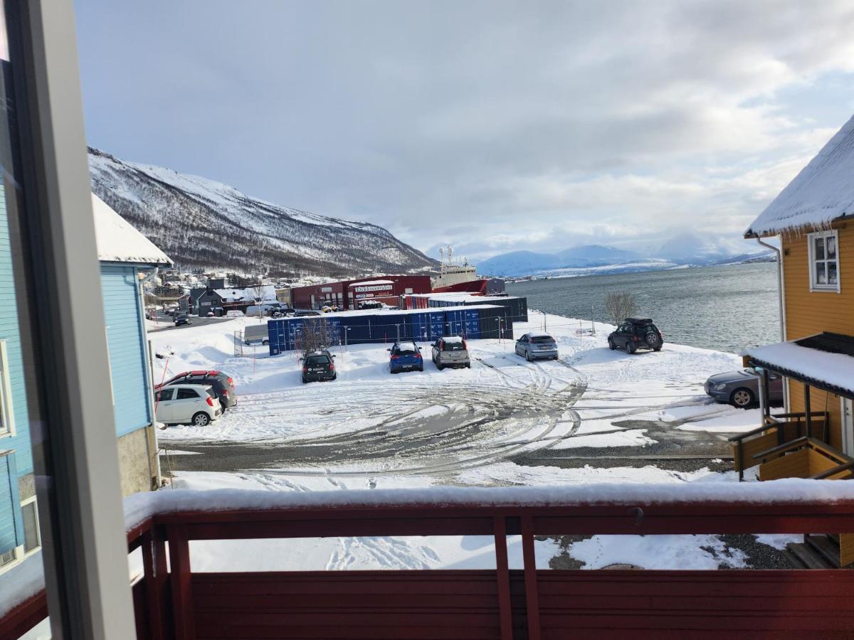 Apartment By The Lakeside Tromso Luaran gambar